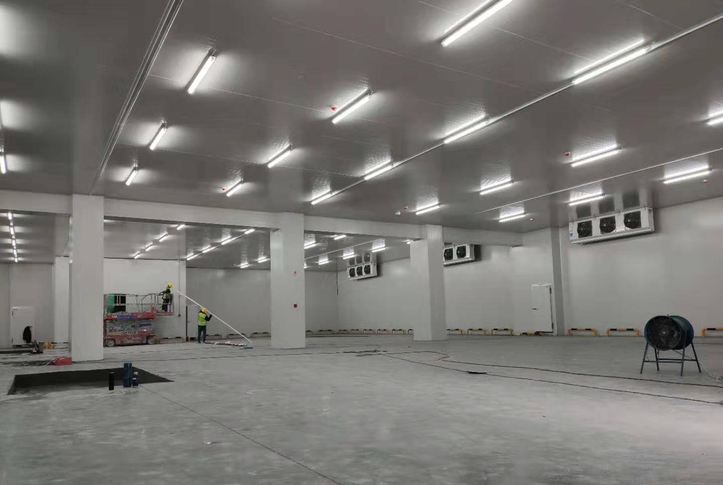 城市周邊建造一個8800平生鮮電商冷庫設(shè)計安裝費用? 城市周邊建造一個8800平生鮮電商冷庫設(shè)計安裝費用?