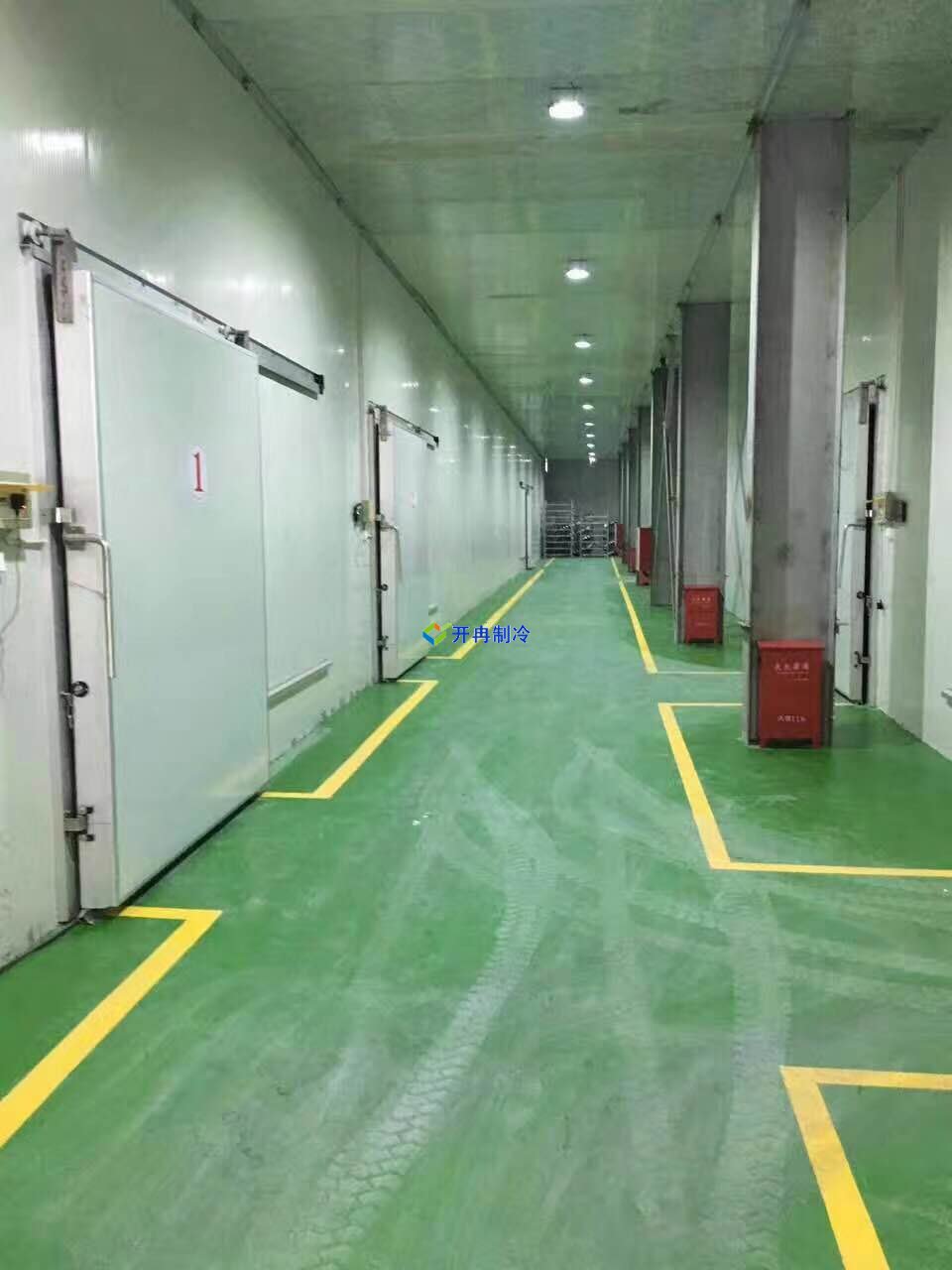3000平米冷凍庫設(shè)備報(bào)價多少錢一平，低溫庫設(shè)計(jì)